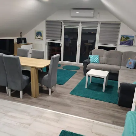 アパート Vukanac *